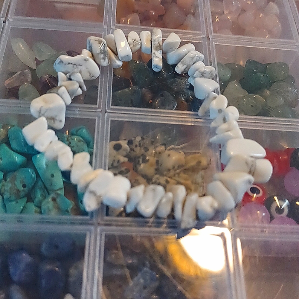 White howlite crystal bracelet!